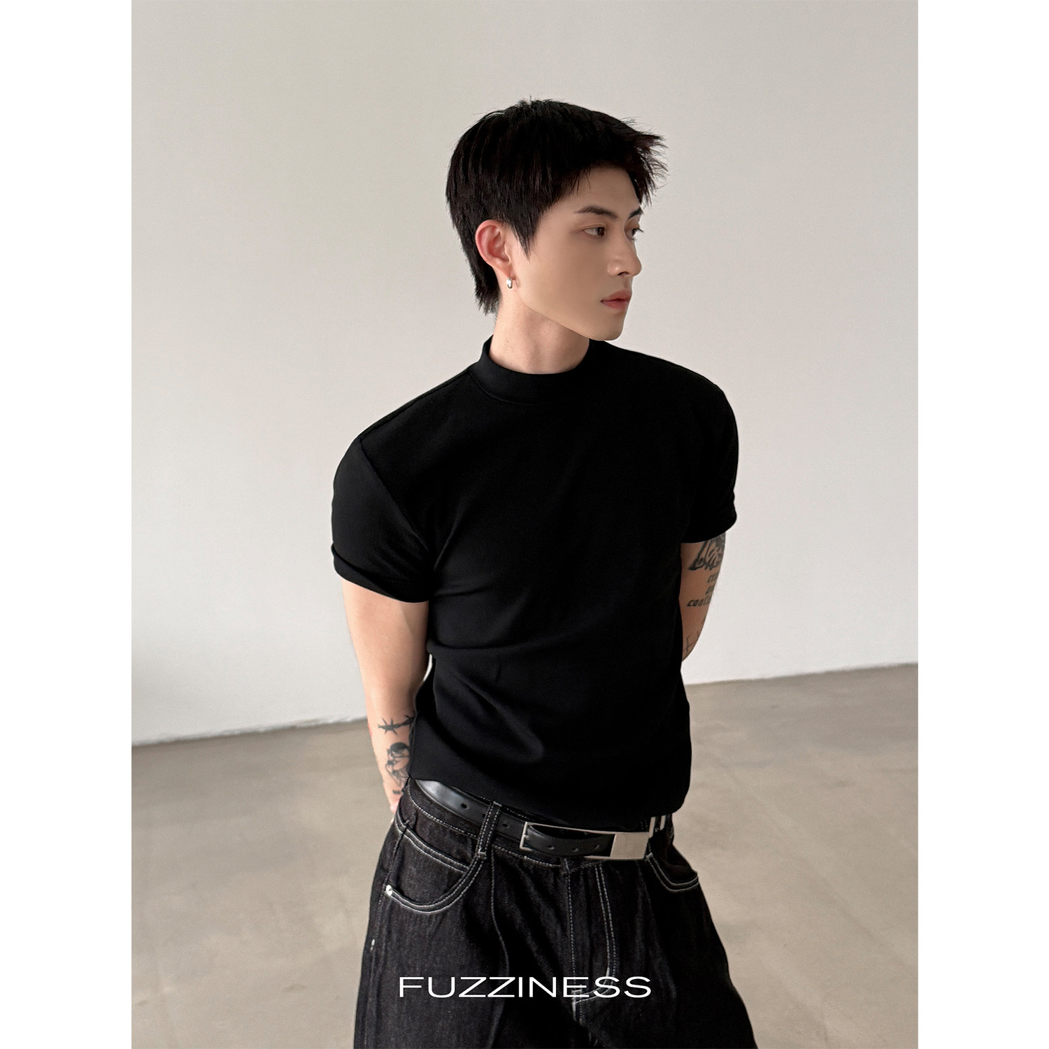 FUZZINESS 健身达人 坑条肌理立领纯色短袖T恤正肩显瘦修身打底衫