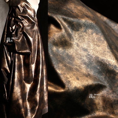 复古做旧棕金光泽肌理仿皮革面料