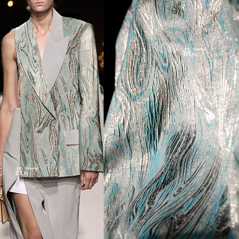 浅蓝银色光泽双面提花肌理布料