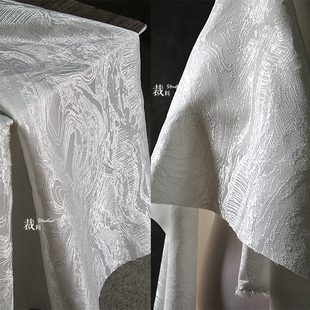 轻浮雕 光泽提花肌理布料挺阔廓形外套复古风中国风服设计师面料