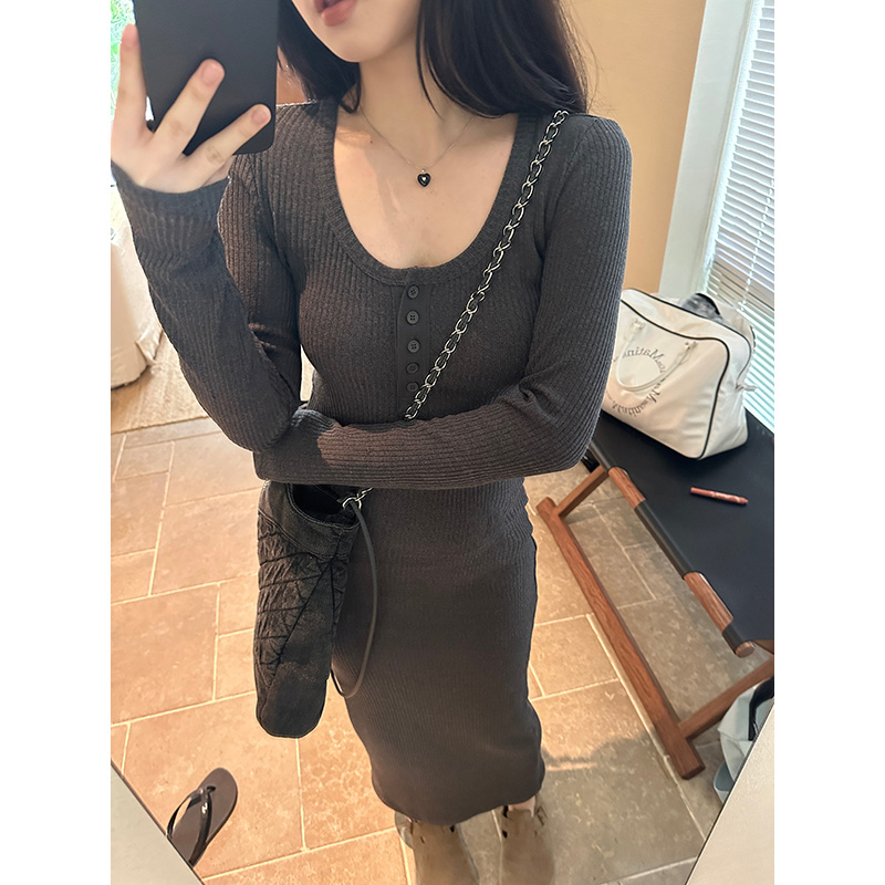 王少女的店深灰色针织连衣裙秋冬法式气质内搭紧身收腰包臀长裙子