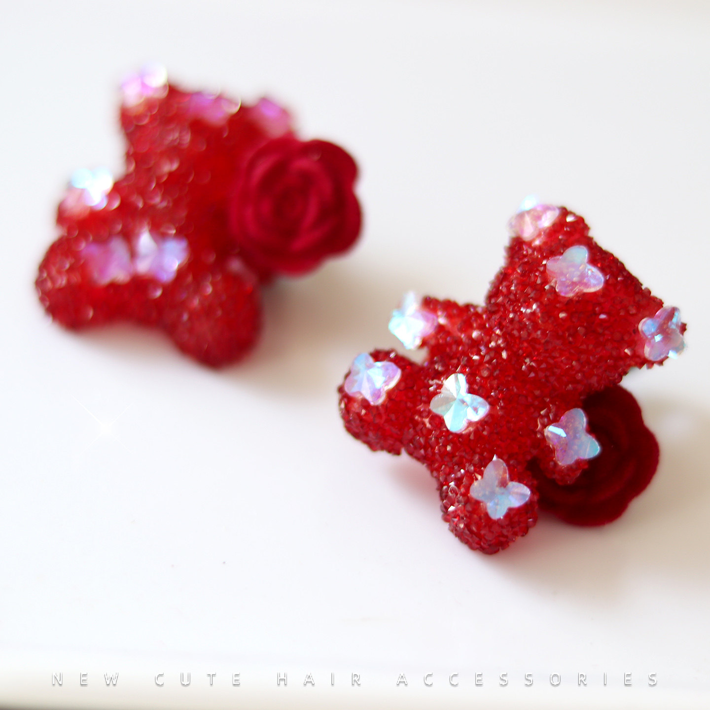 小女孩过年绕绕发圈女童