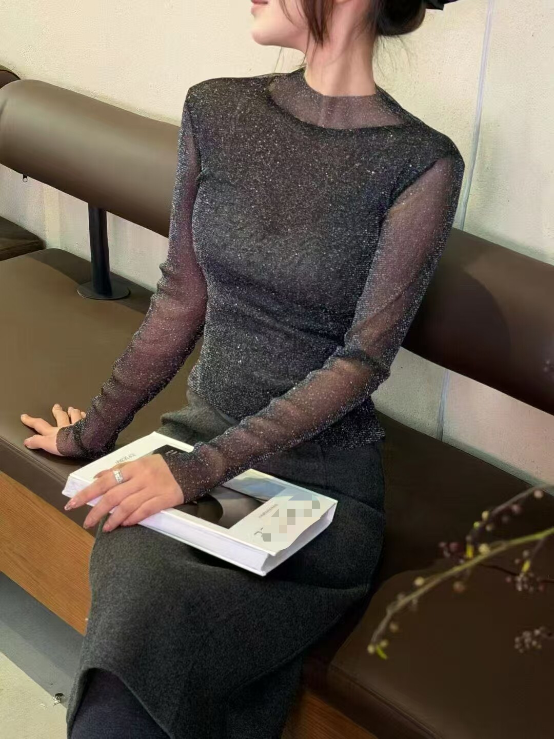 欧洲站2026春季新款V+.com设计感亮闪网纱拼接长袖打底衫气质上衣