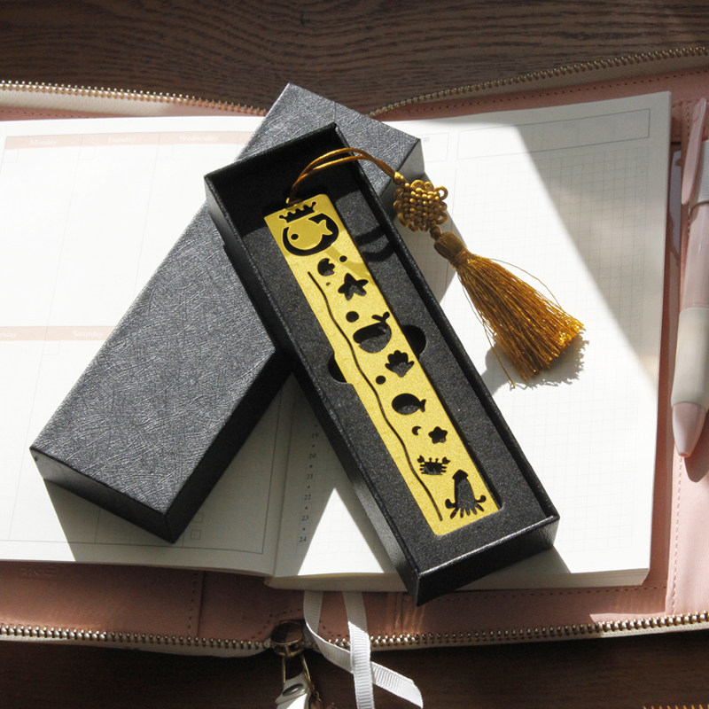 goods in stock Metal Bookmark feet Flying models Aesthetic Gold-plated brass Use Hollow painting Hand account men and women student originality fresh lovely Stationery PDA gift packing Gift box exquisitein the Books/Magazine/Newspaper , Book periphery, Cultural creativity bookmark category - from Buy2taobao.com to provide professional Taobao agent buy service