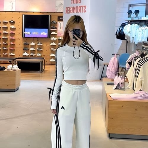 阿迪达斯女子运动蝴蝶结长袖T恤