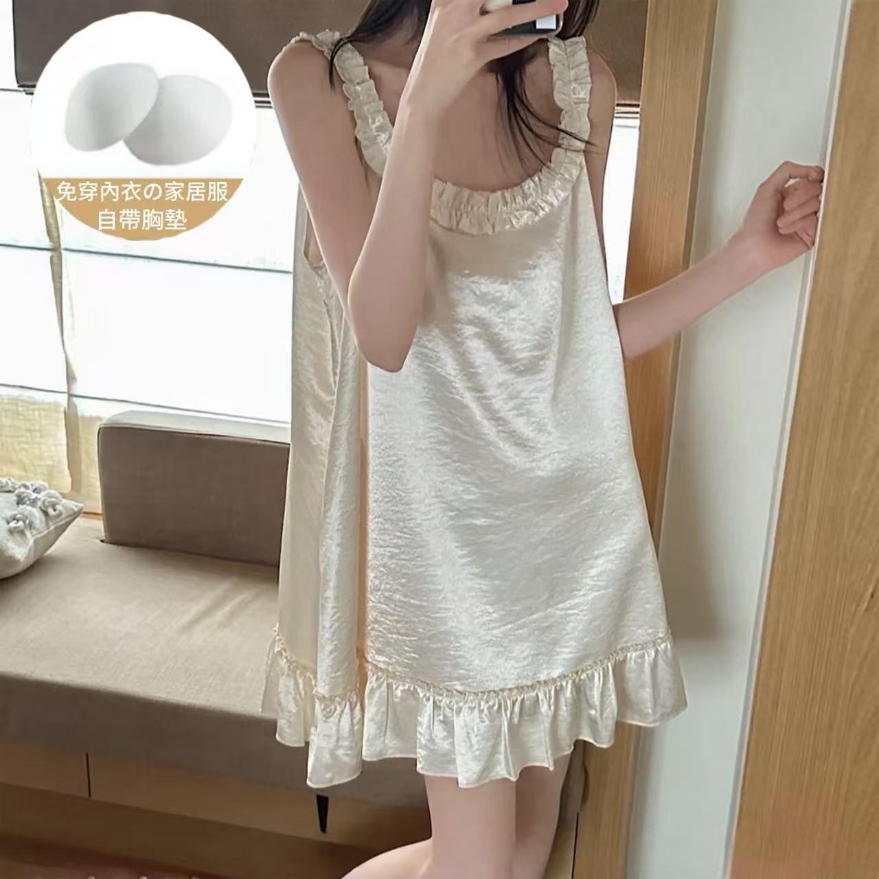 带胸垫珍珠白冰丝缎面花边睡裙女