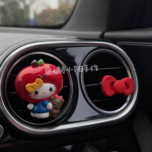 可爱卡通苹果Kitty猫车载香薰汽车出风口装饰夹扩香石车内摆件女