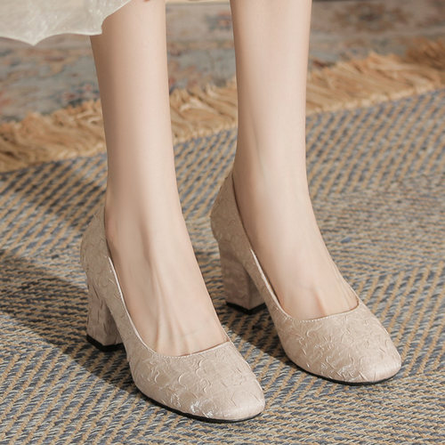 高端高跟鞋蕾丝透气粗跟