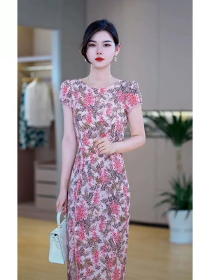 小香风粉色碎花连衣裙夏季