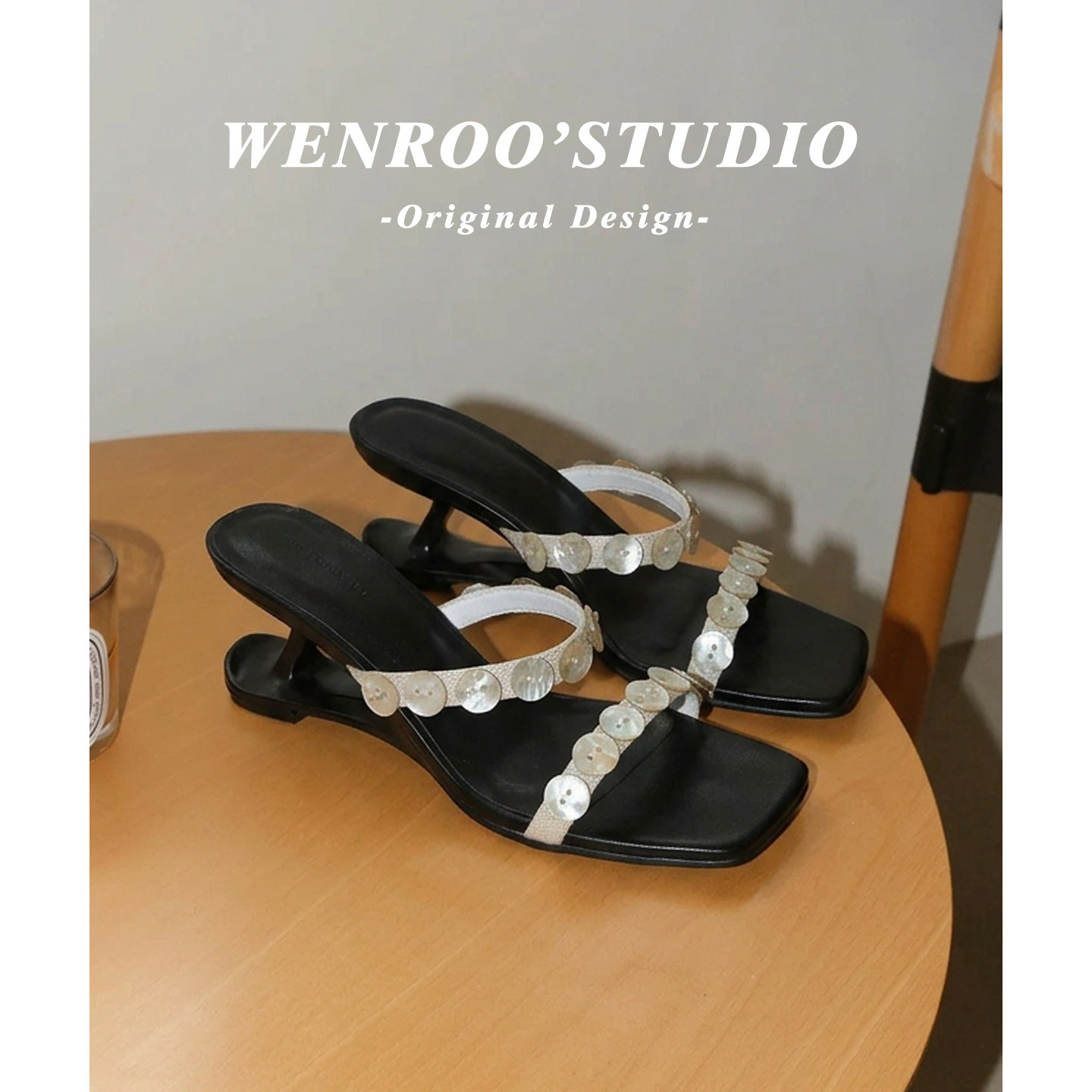 法式贝壳扣露趾一字拖鞋女夏季外穿2026新款黑色配裙子高跟凉拖鞋