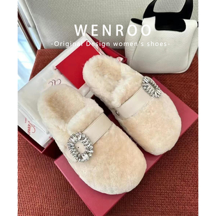 白色水钻扣带厚底毛毛勃肯鞋女外穿2026秋冬新款白色加绒包头拖鞋
