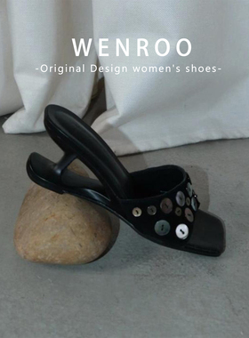 小众黑色亮片纽扣高跟露趾凉鞋女2026夏季新款法式复古坡跟小凉拖