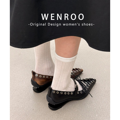 黑色复古一字带铆钉玛丽珍女鞋