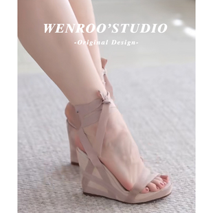裸粉色露趾高跟鞋 性感交叉绑带坡跟厚底罗马凉鞋 女外穿夏2026新款