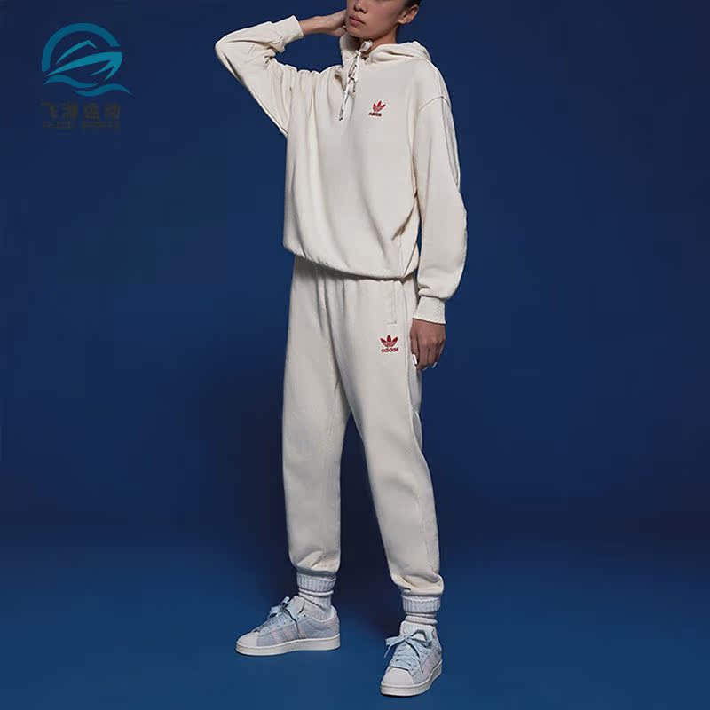阿迪达斯正品女子运动板鞋