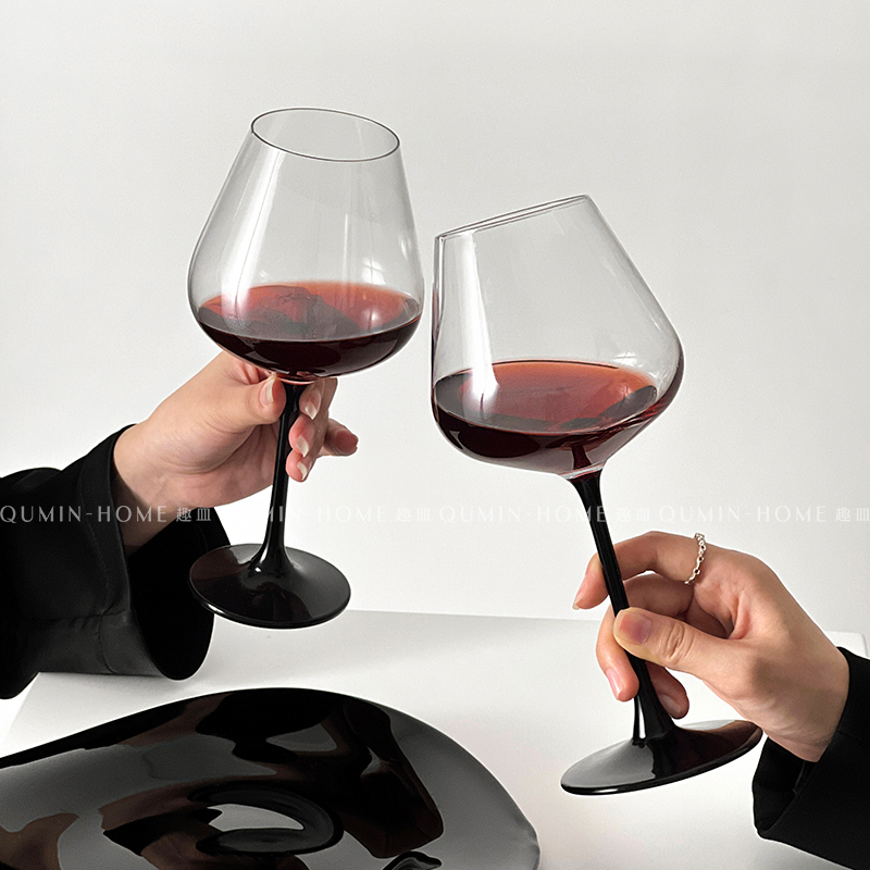 黑杆红酒杯高级氛围玻璃杯高脚杯