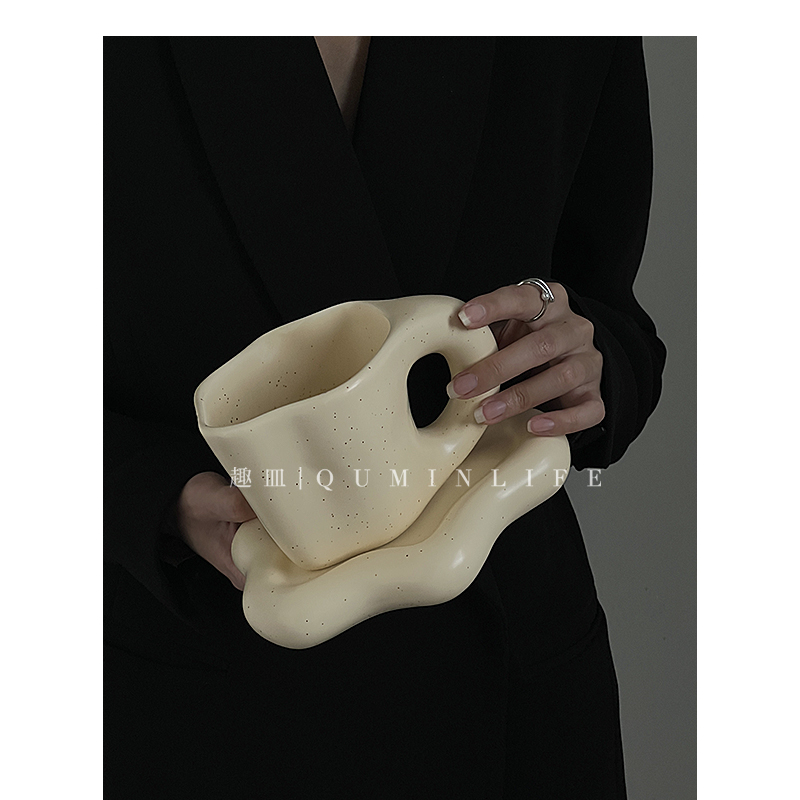 设计感小众杯盘陶瓷水杯牛奶杯