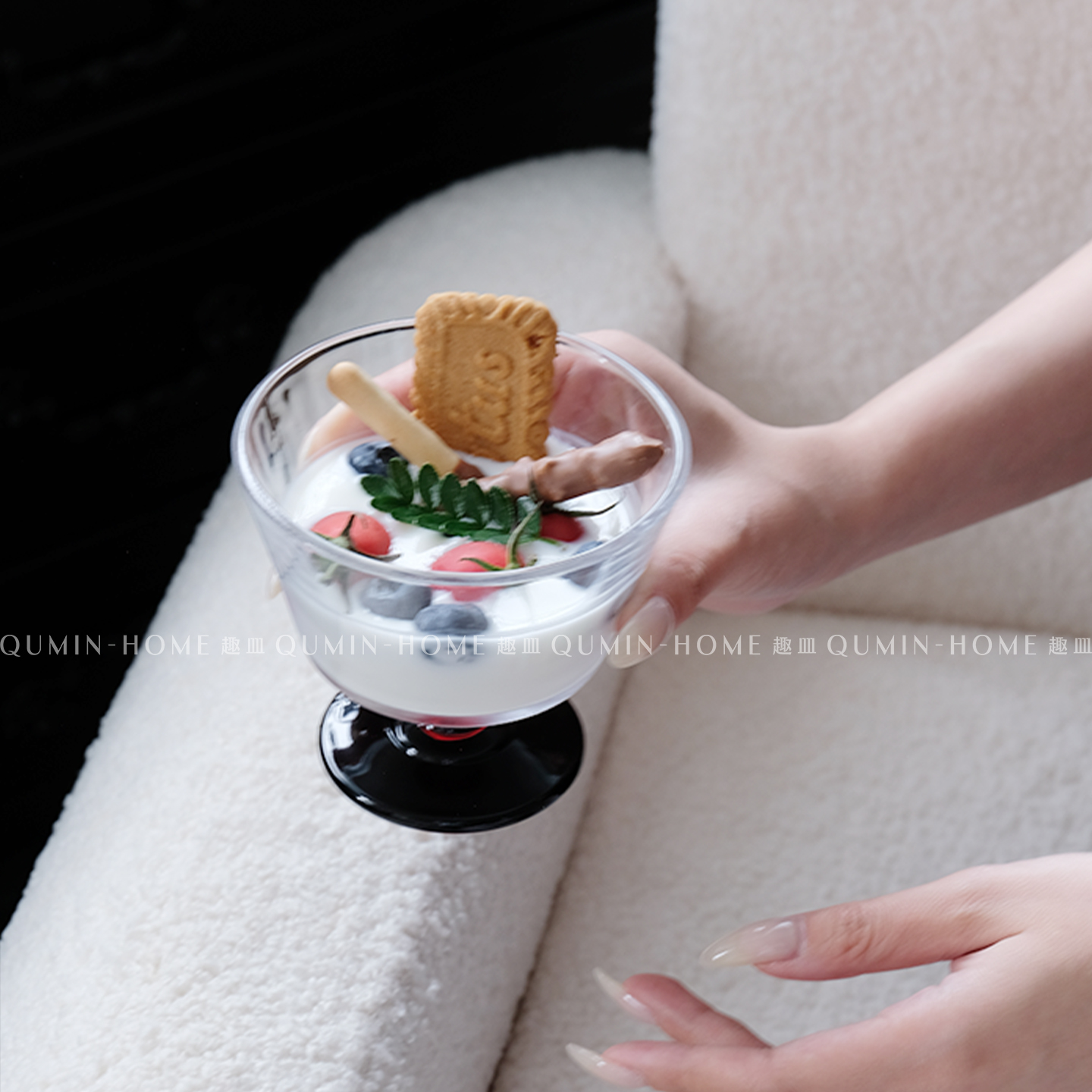 趣皿ins风轻奢咖啡杯玻璃杯子高级感冰淇淋杯甜品杯酸奶杯矮脚杯