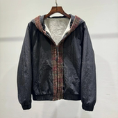 保暖百搭休闲外套 轻奢风连帽加绒夹克男士 冬季 撞色条纹拼接设计款