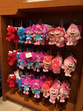 现货日本本土USJ环球影城芝麻街abby甜饼怪moppy玩偶毛绒包挂件