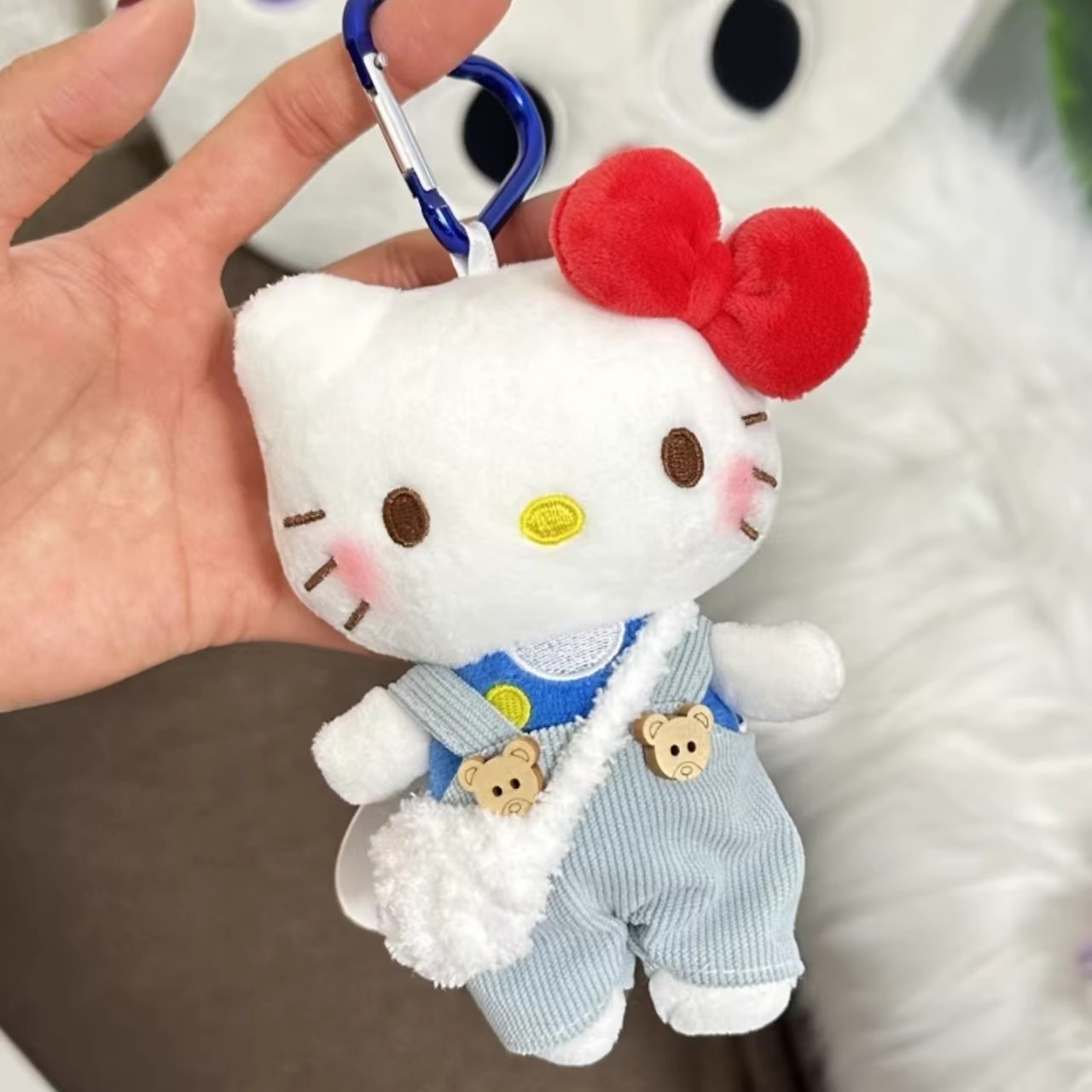 日本offcat 背带裤爱心扣kitty猫咪公仔可爱挂件毛绒玩偶背包包