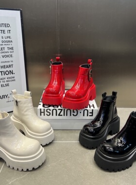 日本OFFCAT红色加绒短靴女鞋2025新款漆皮厚底松糕马丁靴时尚烟筒