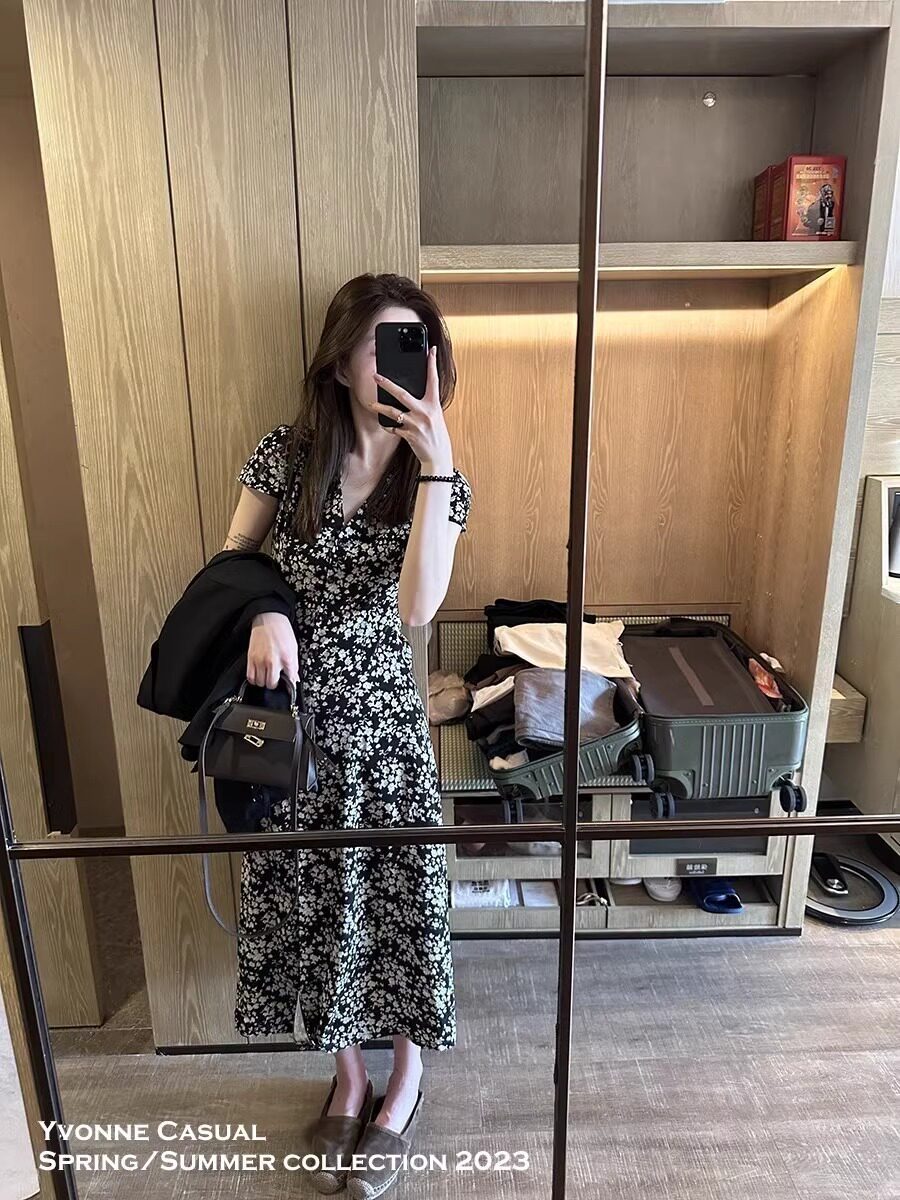 韩国2025夏季法式雪纺碎花洋装优雅显瘦黑色V领碎花洋装女