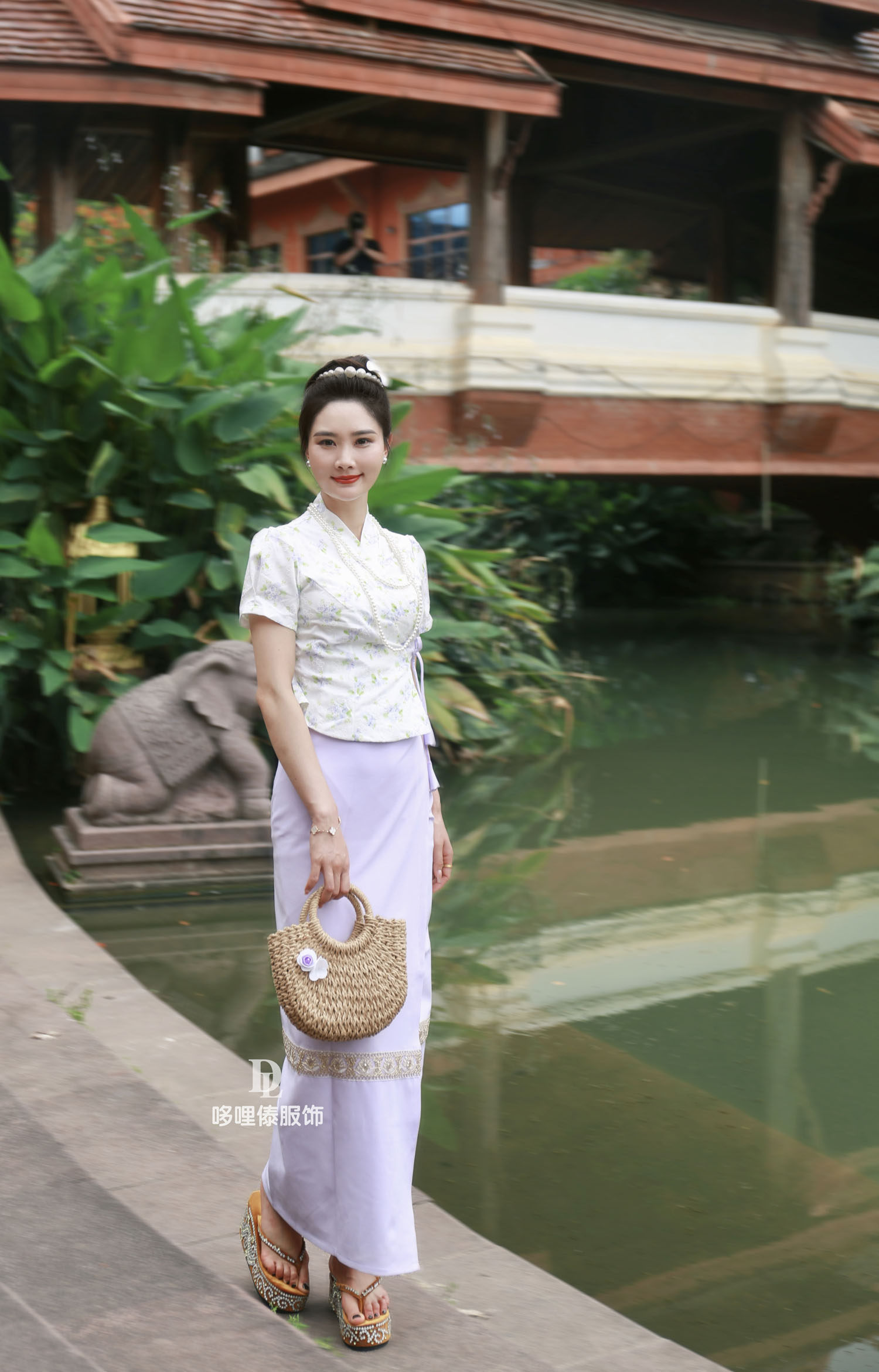 西双版纳旅游穿搭傣族服饰高品质轻奢气质显瘦一整套女春秋长裙