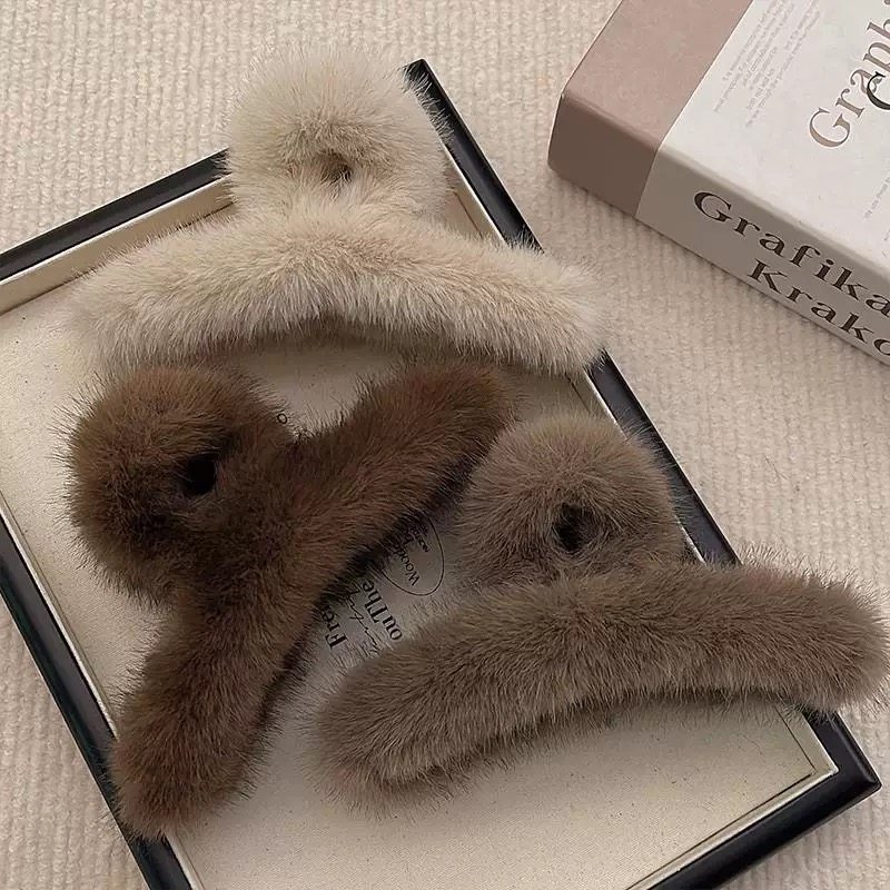 2025新款秋冬大号毛毛鲨鱼夹