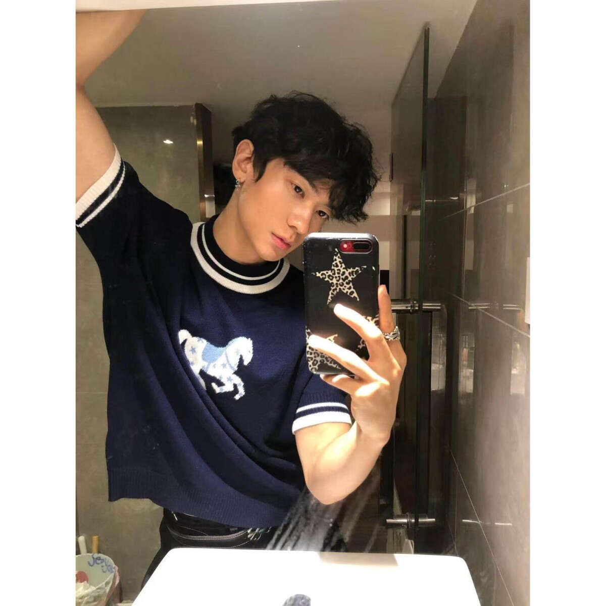 DIY刺绣棒球服英法斗泰迪恶霸犬巴哥胖狗衣服可爱加绒厚不沾毛冬