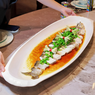 酒店餐厅大鱼盘餐具长条盘白条鱼盘明档摆盘长方新式白刁蒸鱼盘子