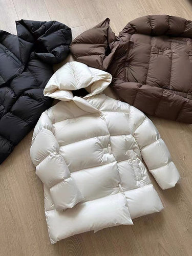 泡芙零压感加厚连帽羽绒服女短款