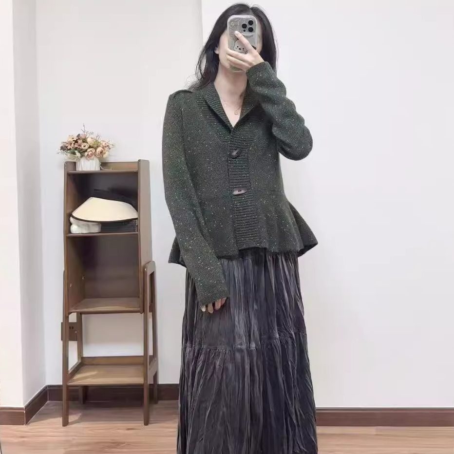 牛角金丝V领亮丝羊绒针织开衫女