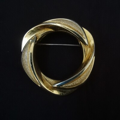 年份标金色绳圈胸针Grosse镀金