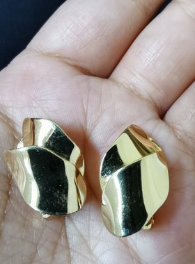 Vintage Grosse 金色双叶片耳夹