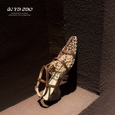 镂空网网鞋尖头粗跟细带凉鞋女