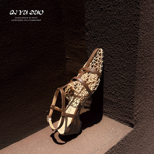 镂空网网鞋尖头粗跟细带凉鞋女