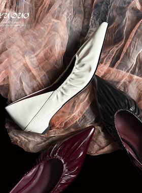 【七与多】牛皮/3cm真皮褶皱粗跟单鞋女尖头一脚蹬浅口平底奶奶鞋