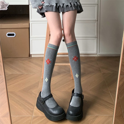 AYTofilms袜子女多彩菱格小腿袜