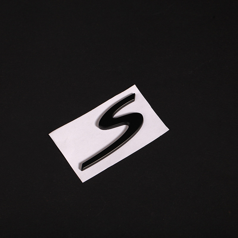 适配PORSCHE车标S标卡宴718Macan911帕拉梅拉GTS车尾标志亮黑色