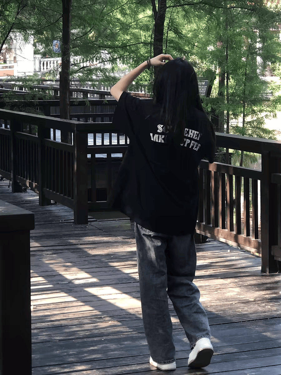 潮牌美式黑色短袖t恤女100%纯棉学院风2025新款爆款显瘦学生上衣
