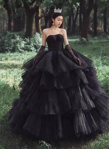 新款森系网纱抹胸拖尾礼服