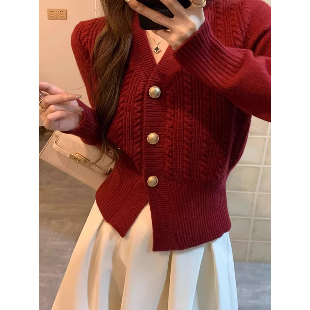 红色毛衣小香风短外套秋冬女款日系软糯高级感小个子穿搭针织开衫