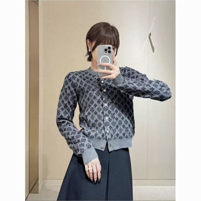 秋冬韩系圆领纽扣针织开衫女长袖