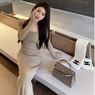 方领长袖针织连衣裙女2026秋冬新款气质毛衣鱼尾裙内搭打底裙裙子