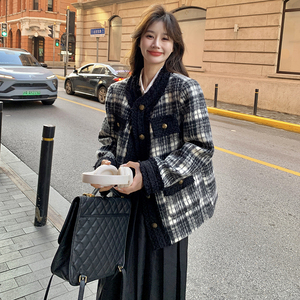 韩版复古格纹小香风羽绒服女2025冬季新款加厚显瘦保暖白鸭绒外套图片