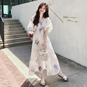 森系甜美温柔氛围感碎花桔梗茶歇长裙夏季新款泡泡袖显瘦连衣裙女