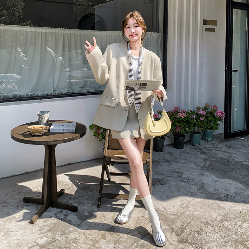 超火ootd穿搭气质V领西装裙女春2025新款独特漂亮短裙,女装西装,浙宝099