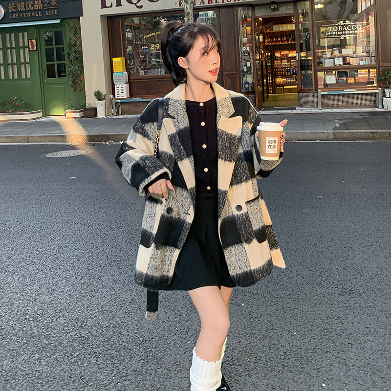 黑白格子加厚短款毛呢外套女2023冬季新款设计感时尚气质呢子大衣,女装毛呢外套,浙宝099