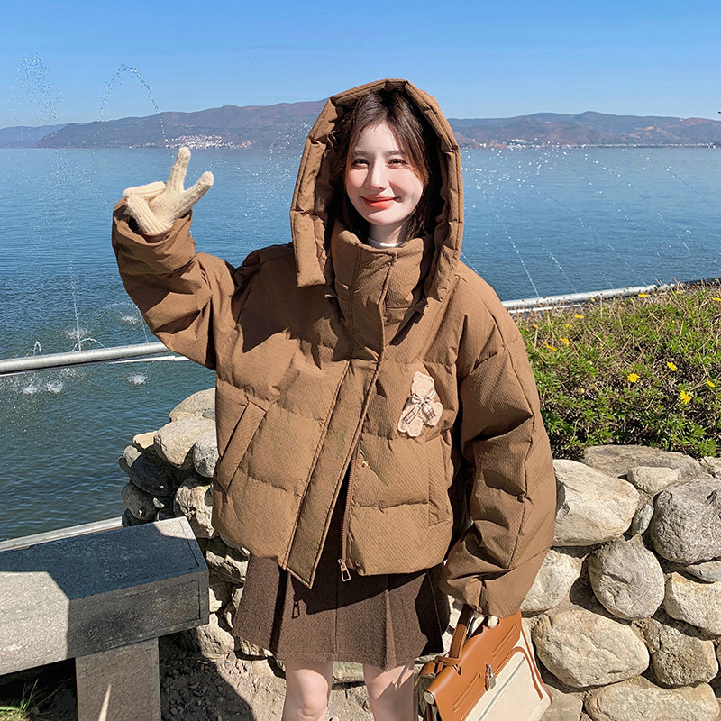 现货新款小熊羽绒服短款099-D221-K295-K44890绒，女装羽绒服，浙宝099